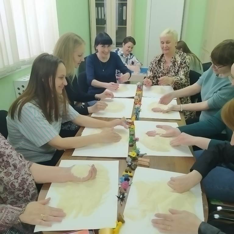 «Песочная терапия» - практический курс для специалистов и педагогов ДОО Ненецкого автономного округа.